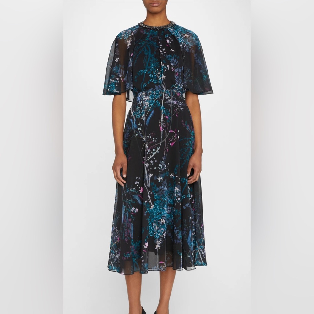 Rickie Freeman For Teri Jon Black
Floral-Print Chiffon Capelet Dress sz 16